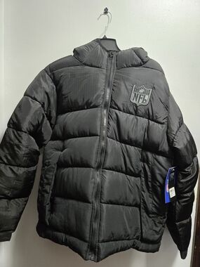 NFL Men's Black Puffer Jacket - Insulated Full-Zip